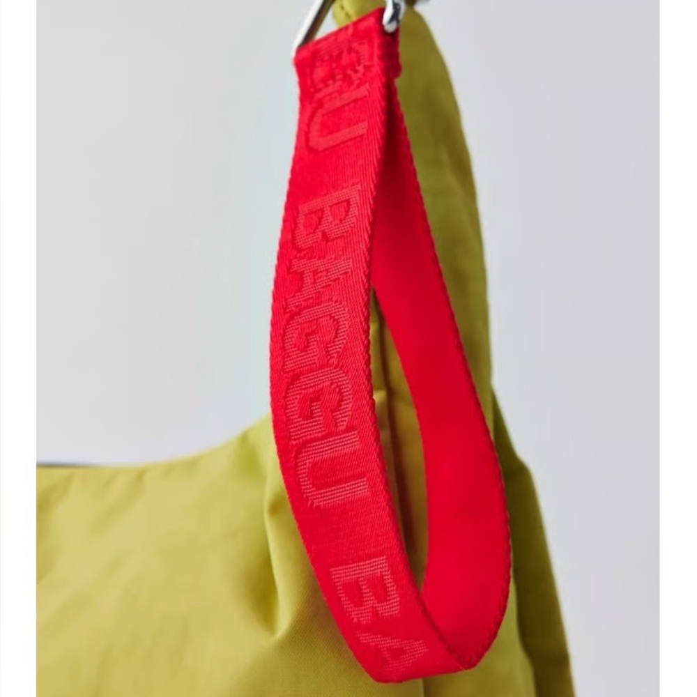 BAGGU Urban outfitters candy apple exclusive keychain